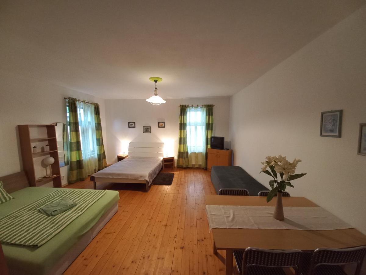 Penzionek U Frantiska Marenice Kültér fotó